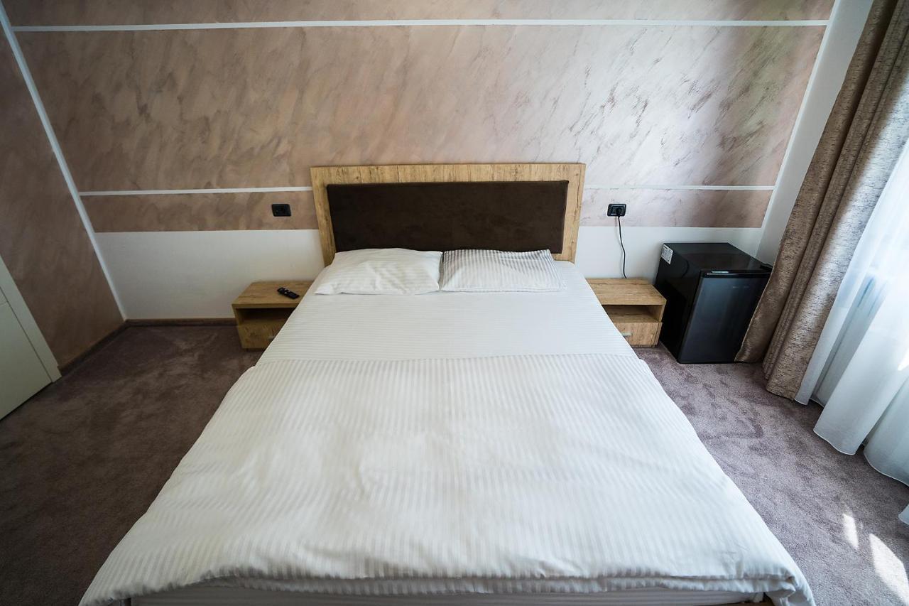Casa Perla Nordului Hotell Moisei Exteriör bild