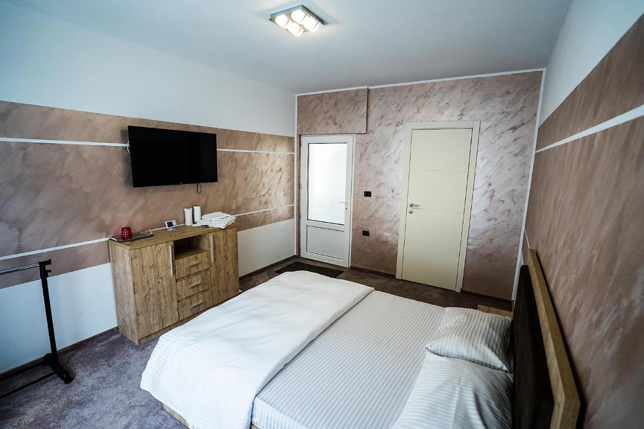 Casa Perla Nordului Hotell Moisei Exteriör bild